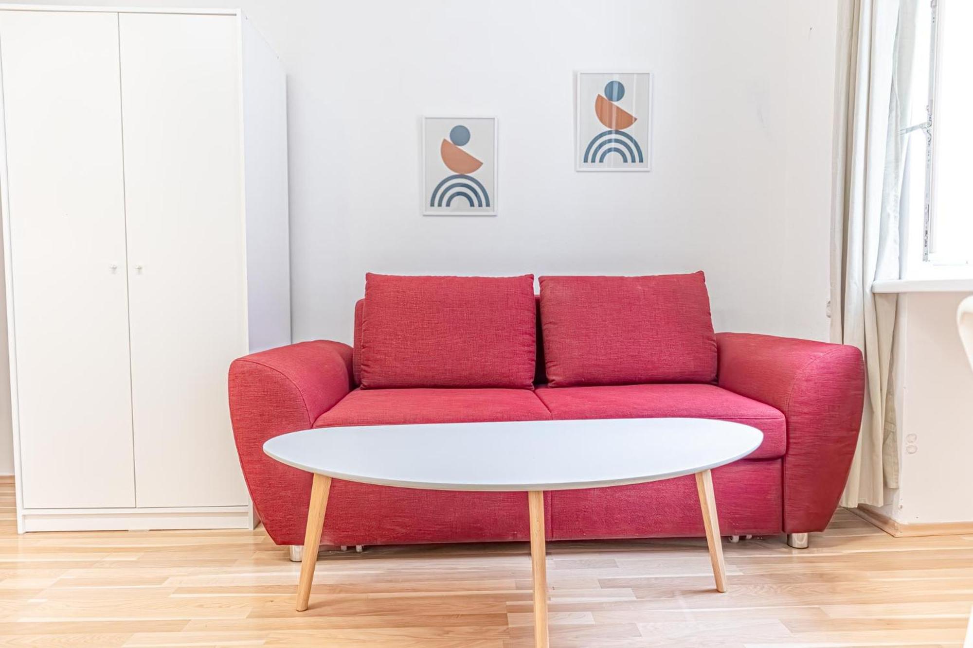 Economy Living- 1br In The Heart Of Apartment